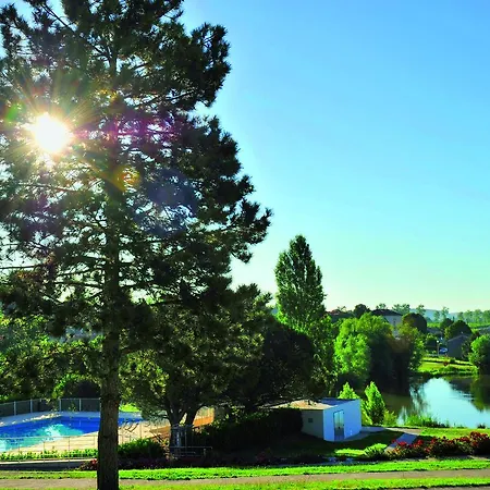 Vtf Le Domaine Du Peyrichoux Resort Singleyrac