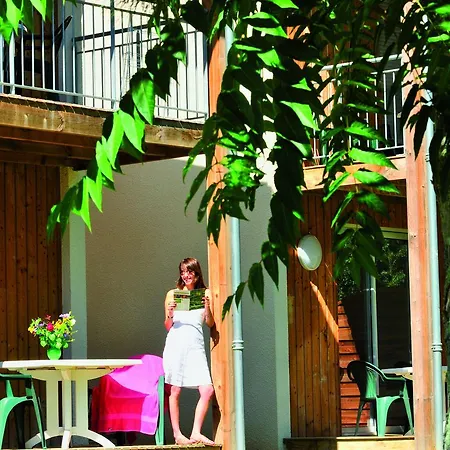 Vtf Le Domaine Du Peyrichoux Resort 3*