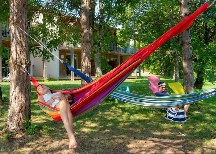 Vtf Le Domaine Du Peyrichoux 3* Singleyrac